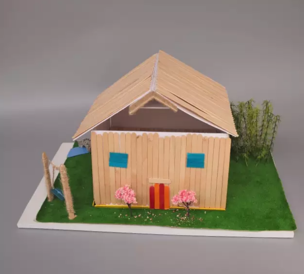 八年级劳技课学生优秀建筑模型成果展